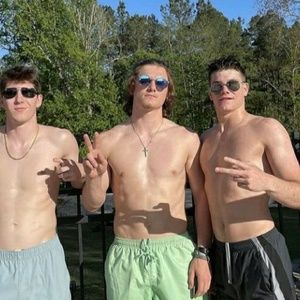 Meet your Posher, Claimant